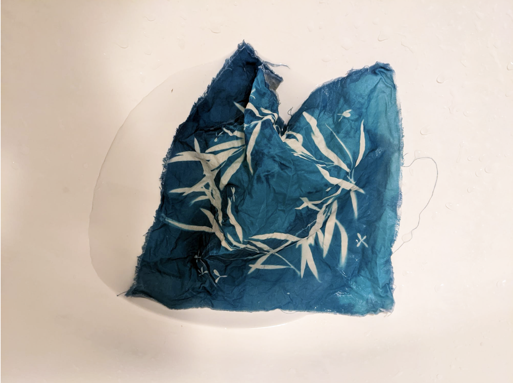 Cyanotype sur tissu DIY - blog déco - Clemaroundthecorner